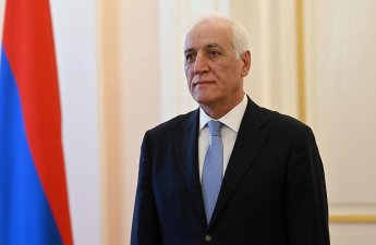 Президент Армении отправился с визитом в Египет