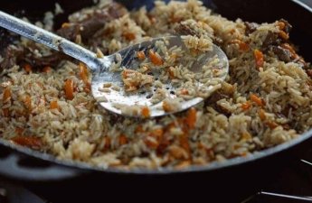 Yaponlar plovu belə bişirir - Dən-dən olmasının sirri