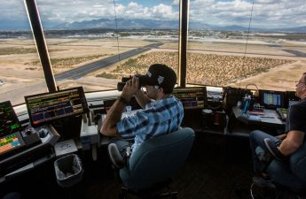 Нехватка диспетчеров из-за шатдауна повысила риски для перелетов в США