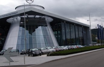 Символ роскоши в режиме выживания: Mercedes-Benz подсчитывает убытки