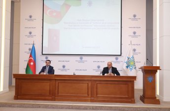 BSU-nun rektoru YAP-ın gənc fəalları ilə görüş keçirib - FOTO