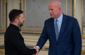 Посол США при НАТО впервые посетил Украину