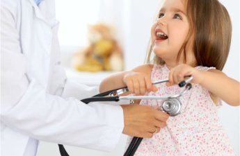 В Азербайджане предлагается включить диспансеризацию детей в ОМС