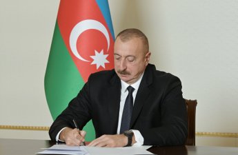 Ильхам Алиев наградил сотрудников Бакметрополитена