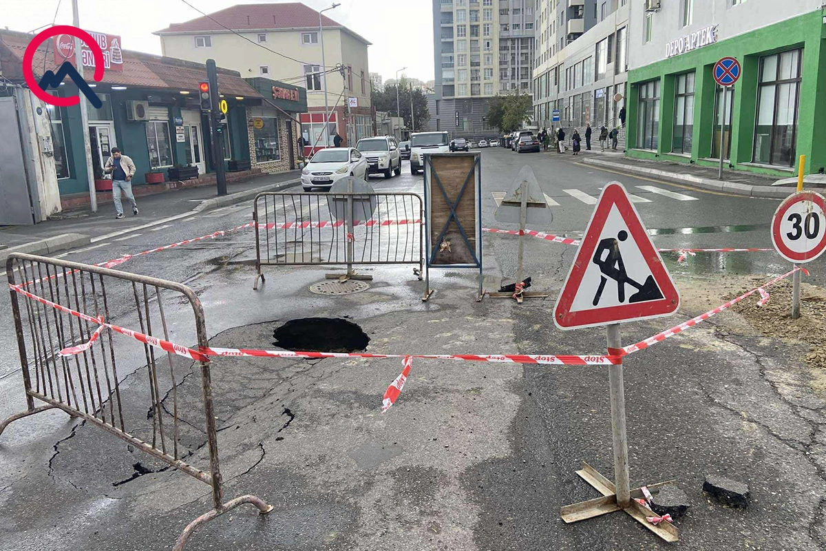 Badamdarda yol çökdü