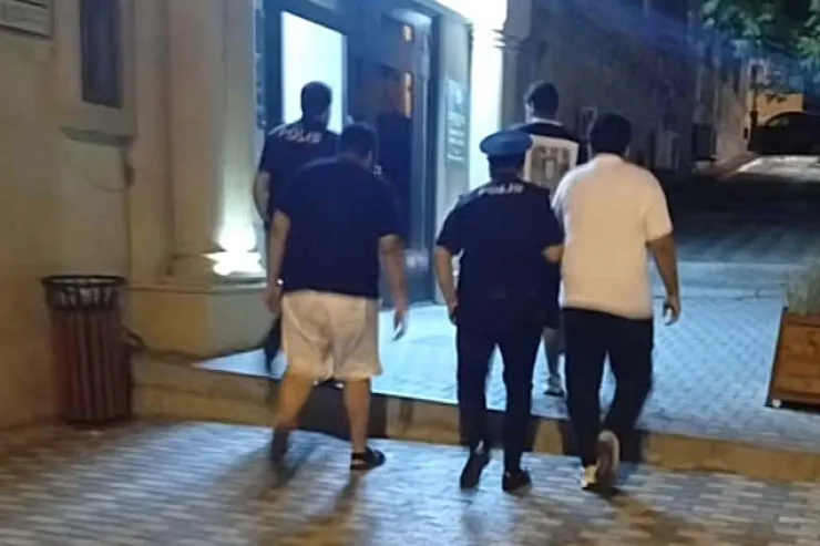 Şəhidlər Xiyabanında qeyri-etik video çəkən ərəblərin məhkəməsi başlayır