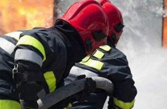 Bakıda restoran yanır