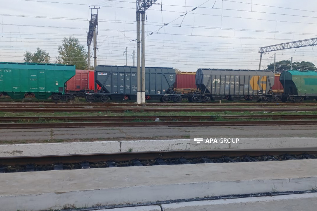 Ermənistan üçün Rusiya taxılı ilə yüklənmiş qatar Azərbaycandan Gürcüstana yola salınır - FOTO 