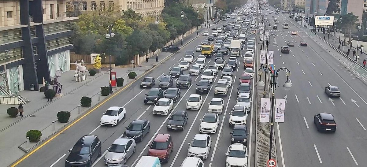 Paytaxtın bu küçələrində sıxlıq var - SİYAHI