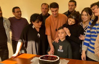 “Özündən sonra qızı yadigar qaldı, yeni evinə köçə bilməsə də, əbədilik olaraq dünyadan köçdü” - Sənətçilər onun üçün göz yaşı tökdü - FOTO+ÖZƏL