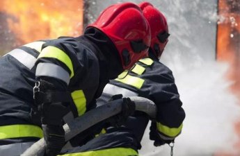 Bakıda mebel sexində yanğın oldu