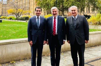 Hikmət Hacıyev Böyük Britaniyanın ticarət elçisi ilə görüşdü - FOTO