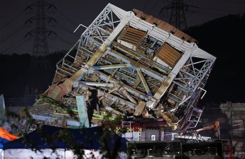 По меньшей мере трое погибли при обрушении котельной башни в Южной Корее