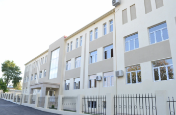 Müəllimləri təhqir etdiyinə görə işdən çıxarılan direktorun yerinə təyinat olub - FOTO