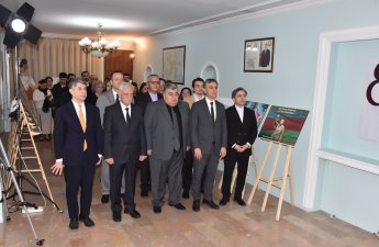 Təbrizdə 8 noyabr-Zəfər Günü ilə əlaqədar rəsmi təbdir keçirilib - FOTO