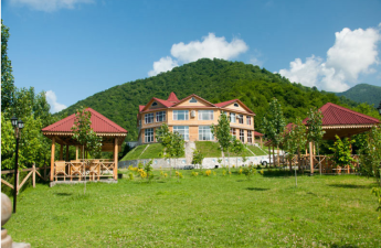 Bayram günlərində hotel və kirayə evlərdə qiymətlər necədir?