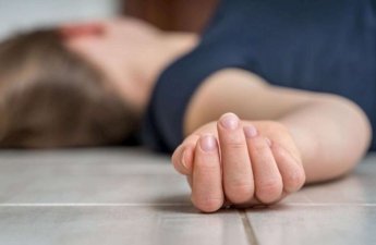 Qaxda 3 uşaq anasının meyti tapıldı