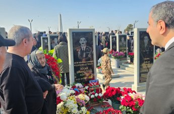 Ədalət Partiyası Zəfər Günü münasibətilə II Fəxri Xiyabanı ziyarət etdi