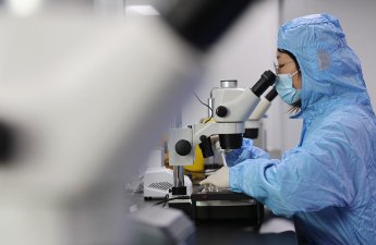 Çin uzunömürlülük eliksiri üzərində İŞLƏYİR