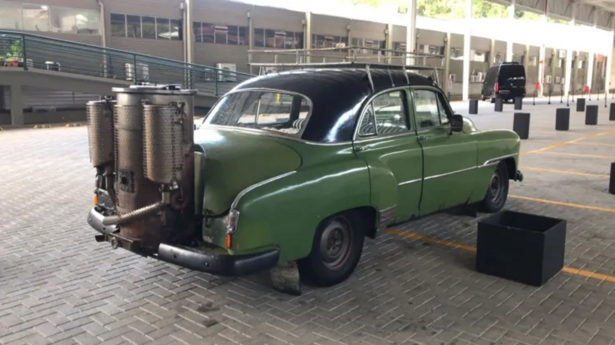 Braziliyada odunla işləyən avtomobil tapıldı - VİDEO