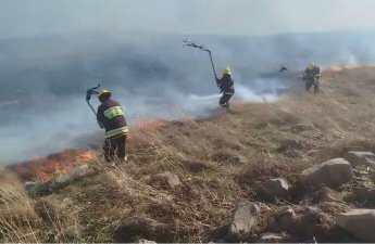 Gədəbəydə dağlıq ərazi yanır - FOTO/VİDEO