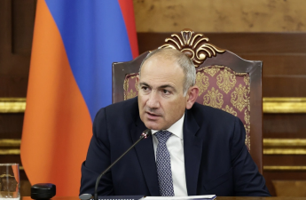 Paşinyan Ermənistan ordusunun rəhbər heyəti ilə müşavirə keçirib