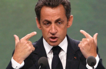 Məhkəmə Sarkozini azad etdi