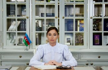 Mehriban Əliyevadan Konstitusiya Günü ilə bağlı PAYLAŞIM - FOTO
