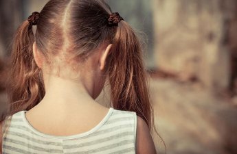 Dərzi sexində azyaşlı qıza zorakılıq edən oğlanın cəzası 16 ildən 4 ilə endirildi – TƏFƏRRÜAT