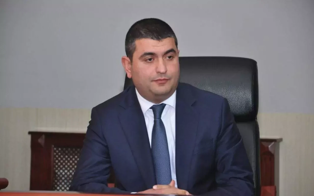 Elşən Həsənli Kürdəmir Rayon İcra Hakimiyyətinin başçısı təyin edildi