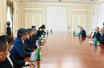 İlham Əliyev Çinin “China Datang Corporation Ltd.” şirkətinin nümayəndə heyətini qəbul etdi - FOTO