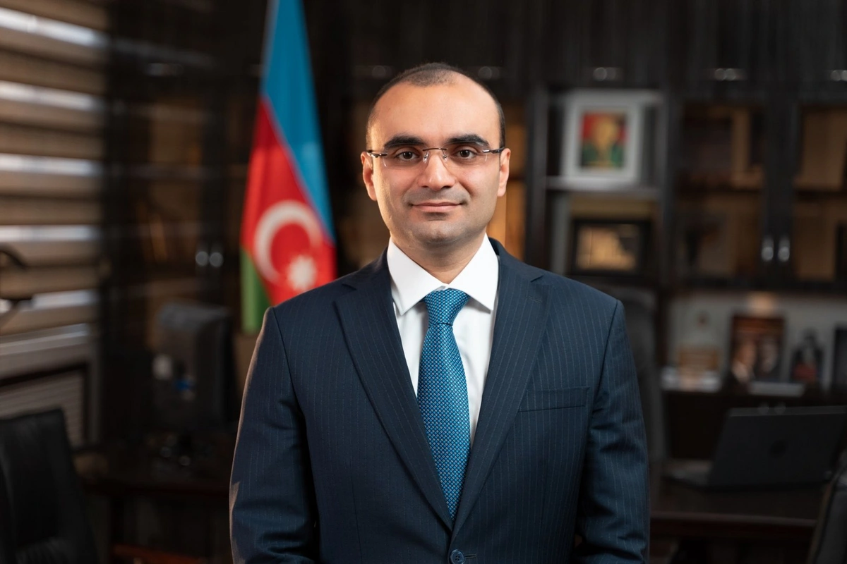 Nəsiminin yeni icra başçısı kollektivə təqdim olunub - FOTO