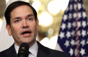 Венгрии дали один год