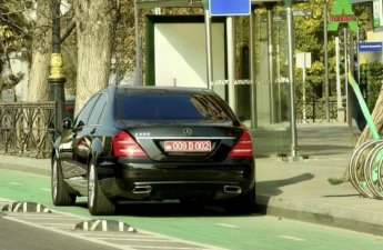 В Баку напомнили: даже дипломатам нельзя нарушать ПДД