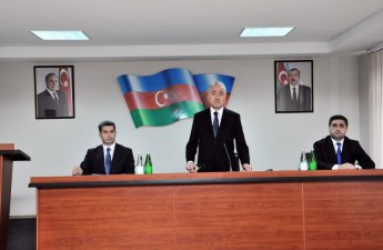 Prezidentin köməkçisi Göygölün icra başçısını kollektivə təqdim etdi - FOTO