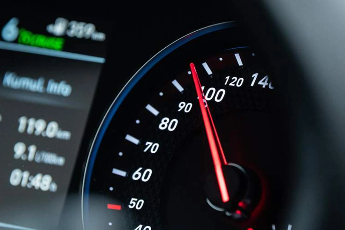 В Китае хотят ограничить время разгона автомобилей до 100 км/ч