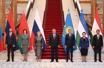 Президент Таджикистана принял глав парламентских делегаций стран СНГ