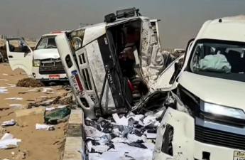 Turistlər avtoqəzaya düşdü - Xəsarət alanlar var