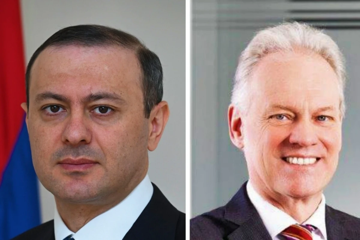 Qriqoryan Avropa Komissiyasının rəsmisi ilə telefon danışığı aparıb