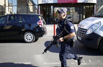 Monparnas vağzalında atışma: insanlar təşvişdə...