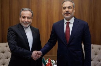 İran və Türkiyə XİN rəhbərləri regional vəziyyəti müzakirə etdi