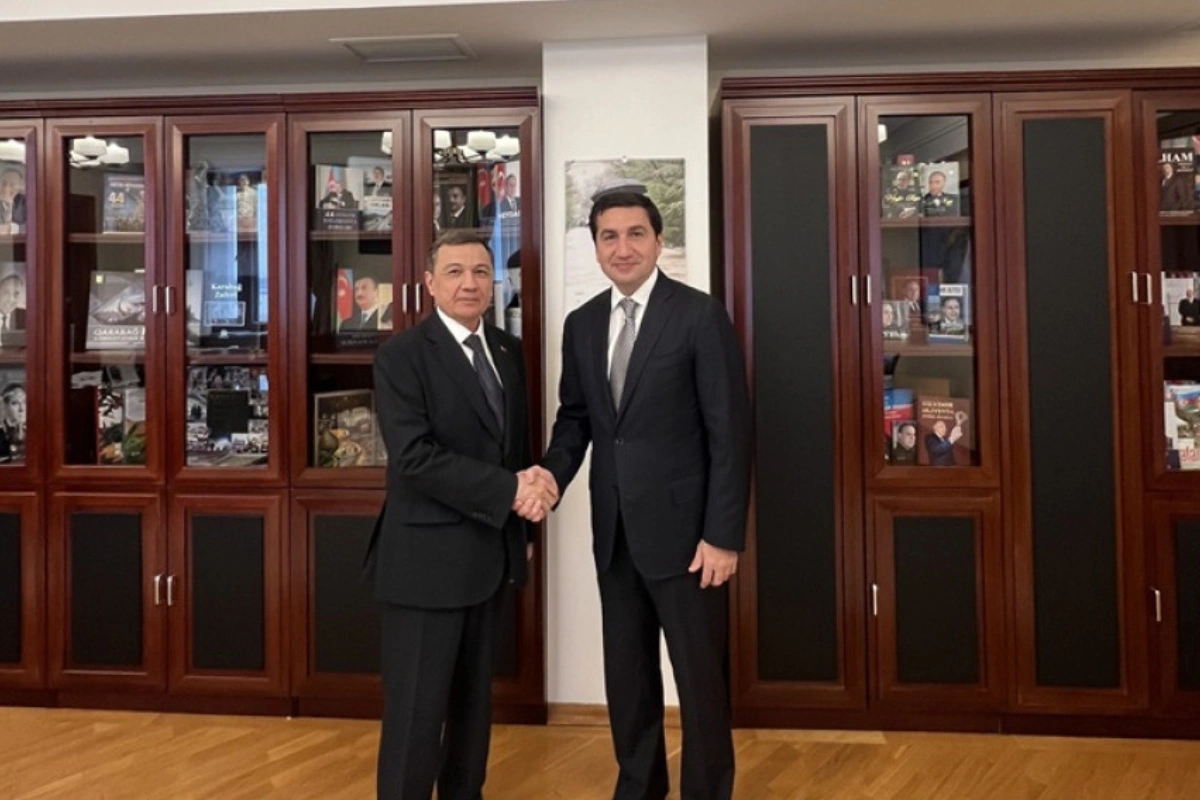 Хикмет Гаджиев встретился с послом Туркменистана в Баку