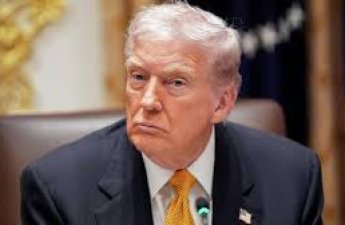 Трамп призвал телекомпанию NBC уволить ведущего Сета Майерса