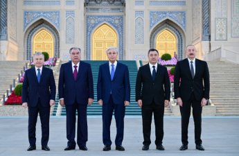 Prezident İlham Əliyev Mərkəzi Asiya Dövlət Başçılarının 7-ci Məşvərət Görüşünün iclasında iştirak edir