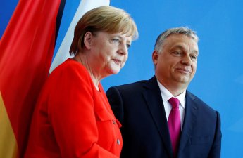 Orban Merkeli həyat yoldaşı ilə müqayisə etdi