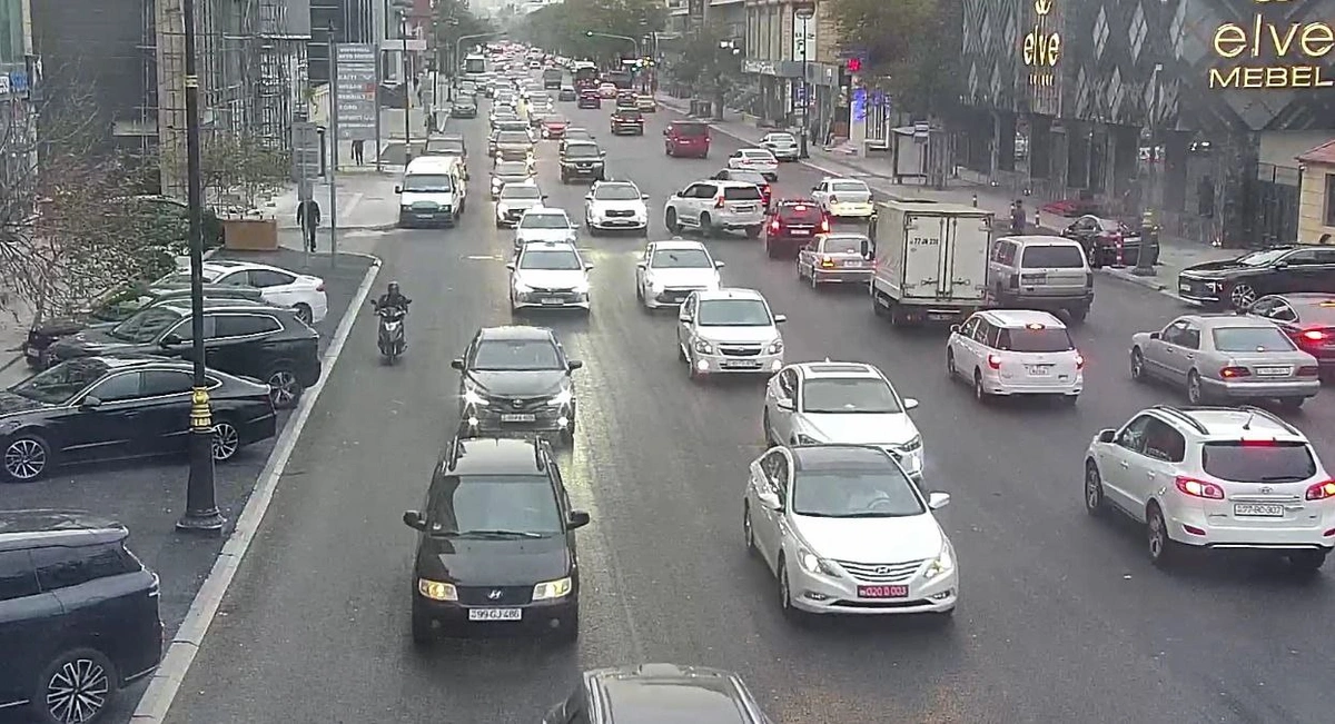 Paytaxtın bu küçələrində sıxlıq var - SİYAHI