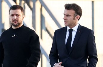 Президент Украины прибыл во Францию