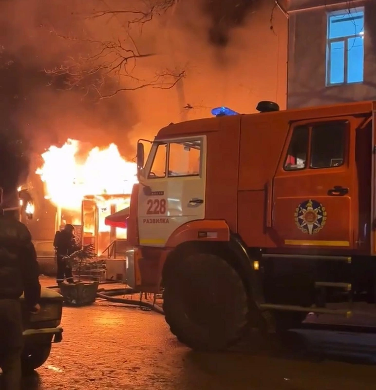 Azərbaycanlı kişi arvadını xilas edərkən yanıb öldü - VİDEO