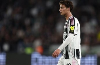 Türkiyəli ulduz futbolçu 