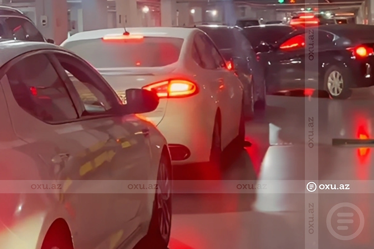 На ряде парковок в Баку возникли сбои в системе оплаты